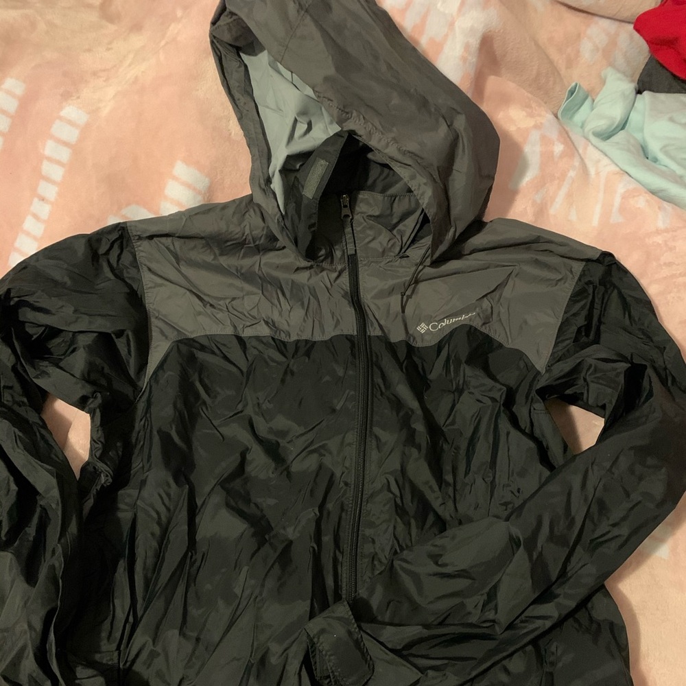 columbia windbreaker